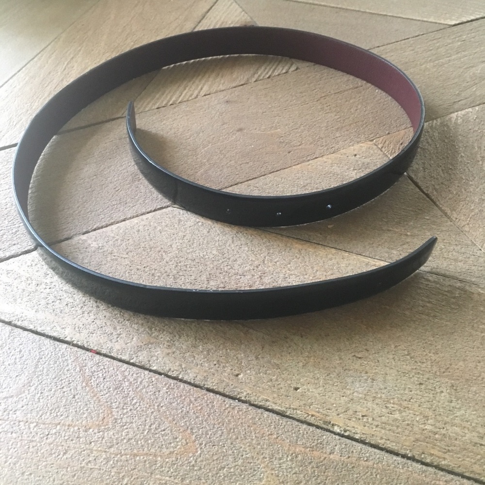 Chanel Black Patent Leather Belt. Size 28./70mm.